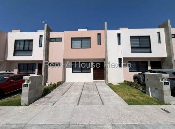 Casa en condominio de 3 habitaciones, Querétaro · Renta Casa en Lomas del Marques | 3 Recámaras, Amenidades y Excelente Ubicación
