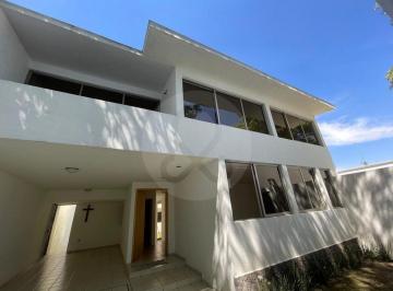 Casa · 275m² · 4 Recámaras · 4 Estacionamientos · Casa en Venta en Jardines del Ajusco