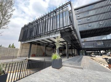 Local comercial · 304m² · 17 Estacionamientos · Local en Renta en Los Guayabos