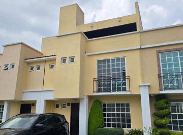 Bodega comercial · 212m² · 3 Recámaras · 2 Estacionamientos · Excelente Oportunidad Casa en Residencial Gran Morada Toluca Vigilancia 24/7 Ubicacion Privilegiada