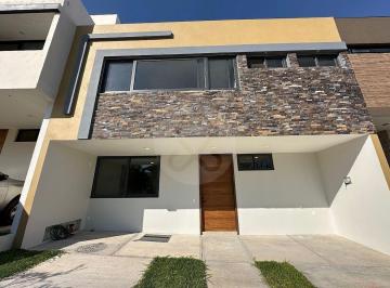 EB-UZ1061 (1).jpeg · Casa en Condominio en Venta en Fraccionamiento Valle Imperial