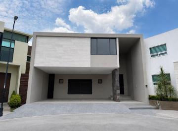 Casa de 4 habitaciones, Monterrey · Casa en Venta en Monterrey Carretera Nacional La Joya Residencial