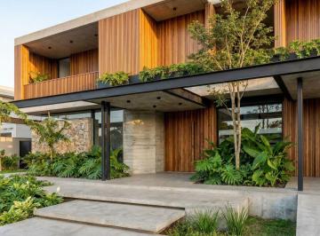 Casa de 7 habitaciones, Zapopan · Casa en Venta en Puerta Las Lomas Hermosa Cocina y Vestidores Amplios