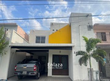 Casa en Venta en Industrias del Poniente en Santa Catarina · Casa en Venta en Industrias del Poniente en Santa Catarina