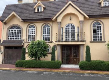Casa · 534m² · 8 Recámaras · 1 Estacionamiento · Casa en Venta en Coyoacan