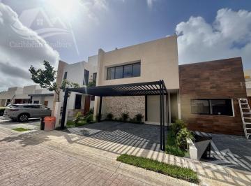 Casa · 279m² · 3 Recámaras · 2 Estacionamientos · Casa en Venta en Rio Cancun
