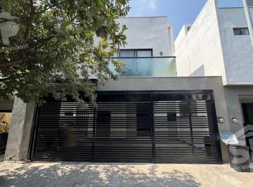 Casa · 234m² · 3 Recámaras · 2 Estacionamientos · Casa en Renta Equipada en Dominio Cumbres Garcia N. L