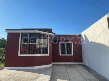 Casa · 60m² · 1 Recámara · 1 Estacionamiento · Casa en Renta Calle Palenque Fracc El Yaqui Colima, Colima