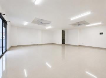 Local comercial · 64m² · 13 Estacionamientos · Local Comercial en Renta en Santa Catarina - Vivia