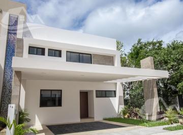 Casa · 250m² · 4 Recámaras · 2 Estacionamientos · Casa en Venta en Rio Cancun