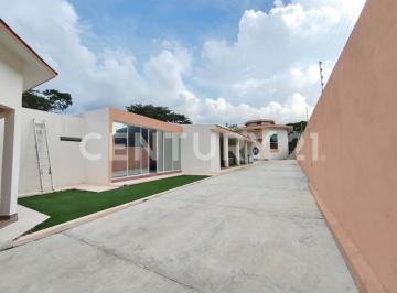 Casa · 508m² · 5 Recámaras · 6 Estacionamientos · Casa con 2 Albercas en Renta en Comala, Colima