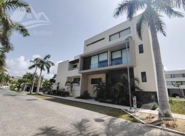 Casa · 600m² · 4 Recámaras · 6 Estacionamientos · Casa en Venta Puerto Cancun
