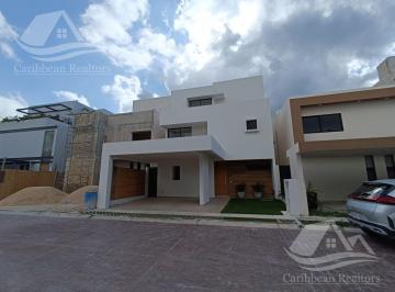 Casa · 327m² · 3 Recámaras · 2 Estacionamientos · Casa en Venta en Via Cumbres