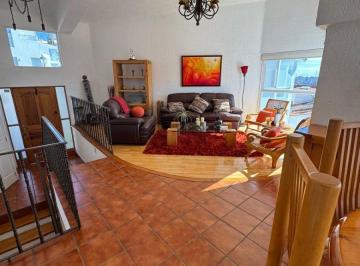Casa en condominio · 333m² · 3 Recámaras · 2 Estacionamientos · Oportunidad de Compra Casa en Bugamvillas