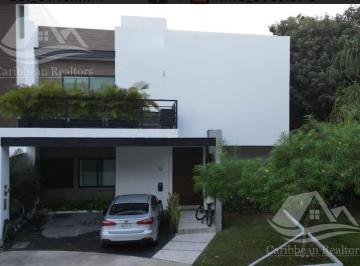 Casa · 247m² · 3 Recámaras · Casa en Venta Aqua Cancún