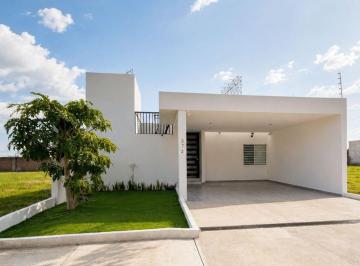 Casa de 2 habitaciones, León · Casa en Venta de Una Planta Club de Golf Los Naranjos, León Gto.