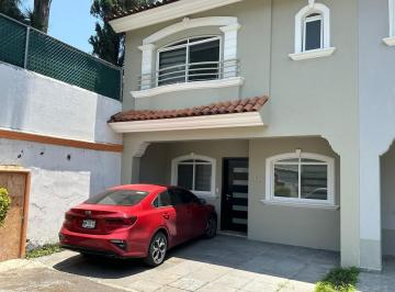 Casa en condominio de 3 habitaciones, Zapopan · Casa en Renta en Jardines del Valle