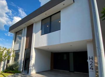 Casa de 3 habitaciones, León · Casa en Renta en Lomas del Molino 3