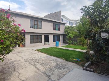 Casa de 7 habitaciones, Tláhuac · Casa Grande con Amplio Jardín y 6 Espacio de Estacionamiento
