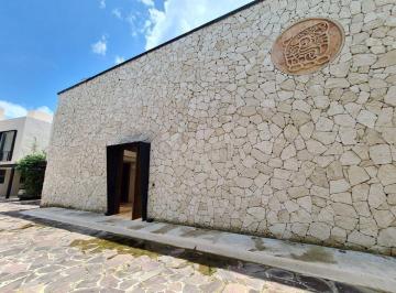 Casa · 422m² · 3 Recámaras · 2 Estacionamientos · Casa en Cholul Yucatán