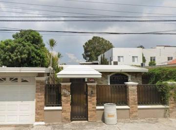Casa de 2 habitaciones, Tampico · Casa de 300 m² con 2 Recámaras en Venta en Petrolera, Tamp, Tamps