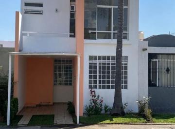 Casa en condominio de 3 habitaciones, Zapopan · Casa Amplia en Condominio Privado con Cochera | Ubicación Excelente