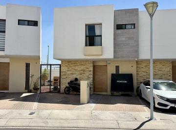 42f76f90cb0b5219216d4fa05e93ba8853bd81e868c06b81c58230e0a4f3f7cf · Casa en Venta en Condominio Dentro de El Refugio Querétaro