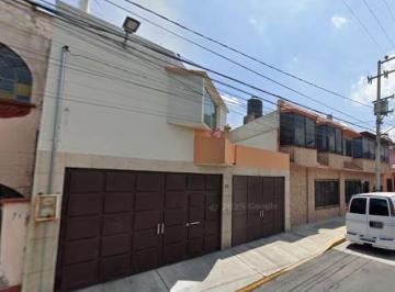 Casa de 4 habitaciones, Gustavo A. Madero · Venta de Casa Arica Tepeyac Insurgentes