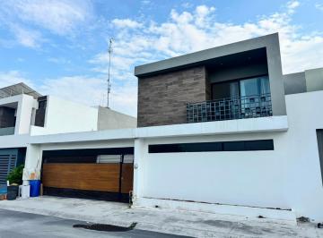 Casa · 257m² · 3 Recámaras · 2 Estacionamientos · Rmc Casa en Venta en Villas Coloniales en Rinconada Colonial Apodaca