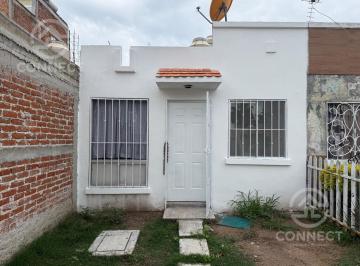 Casa · 69m² · 2 Recámaras · 1 Estacionamiento · Casa Remodelada en Venta en Cumbres de La Gloria, León Gto