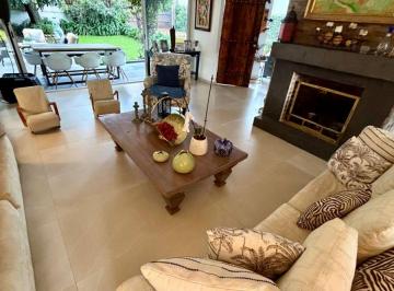 Casa de 3 habitaciones, Huixquilucan · Casa en Venta en Lomas de Las Palmas, Huixquilucan.
