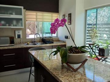 Casa de 3 habitaciones, León · Espectacular Casa en Porta Fontana | Vista a La Presa. Estudio/recámara en Planta Baja. $5'900,000