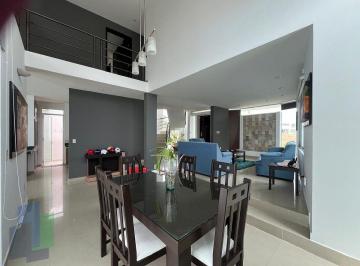 58c01c16b02ecef25d96d14d21835d6f696a94f8c324b99b8079ab49e5ee38fe · Juriquilla, Casa en Renta con Alberca y 3 Recámaras con Baño y Roof.