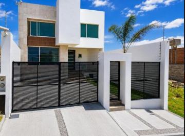 Casa de 4 habitaciones, Irapuato · Casa en Residencial Irapuato Gto en Adjudicación