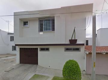 Casa de 3 habitaciones, León · Casa de 200 m² con 3 Recámaras en Venta en Valle del Campestre, Gto