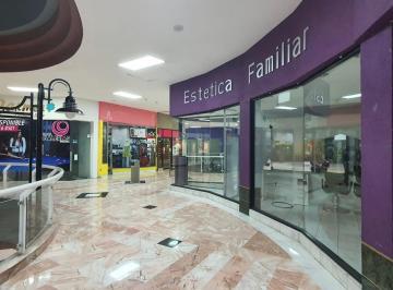 Local comercial · 102m² · 1 Estacionamiento · Local Comercial