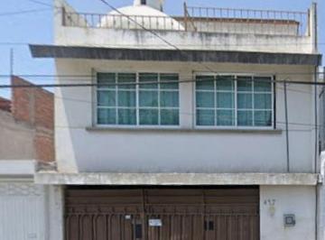 Casa de 3 habitaciones, León · Casa de 260 m² con 3 Recámaras en Venta en Granada, Gto