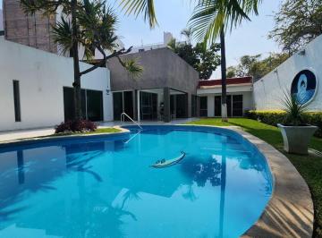 Casa · 401m² · 4 Recámaras · 4 Estacionamientos · Casa - Poblado Acapatzingo