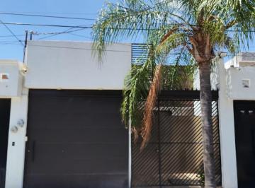 Casa · 84m² · 2 Recámaras · 1 Estacionamiento · Casa en Renta de un Piso Amueblada en La Colonia Heroes en Zona Centro Ags Ge