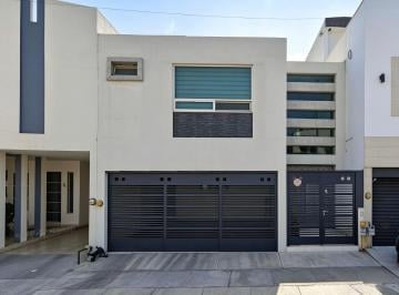 Casa de 3 habitaciones, Monterrey · Casa de 230 m² con 3 Recámaras en Venta en Cumbres Elite, Nl