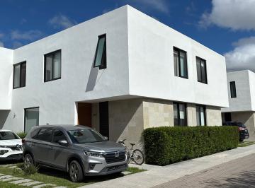 Casa Venta de 4 habitaciones · Acogedora Casa de 4 Recámaras + Cuarto Tv
