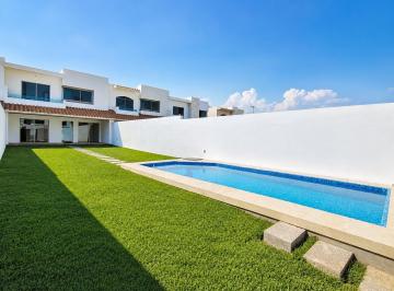 Casa · 165m² · 4 Recámaras · 2 Estacionamientos · Casa Nueva Dentro de Fraccionamiento en Real del Puente, Xochitepec, Morelos.