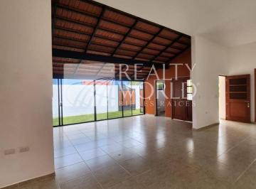 Casa · 350m² · 4 Recámaras · - Cv Casa en Venta en Mérida