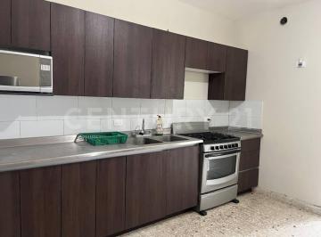 Casa · 175m² · 2 Recámaras · 1 Estacionamiento · Casa en Renta en Colonia Independencia, Monterrey, Nuevo León