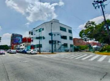 Oficina · 191m² · 6 Estacionamientos · Venta de Edificio en La Col Irrigación