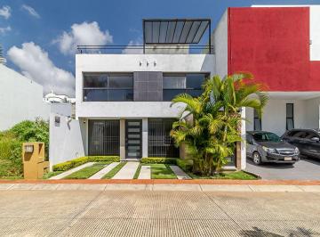 Casa de 4 habitaciones, Cuernavaca · Casa en Venta, Col, Lomas de Ahuatlán. Cuernavaca, Morelos