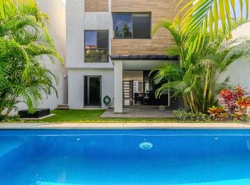 Casa de 4 habitaciones, Cuernavaca · Casa en Venta, Col, Lomas de Ahuatlán, Cuernavaca, Morelos.
