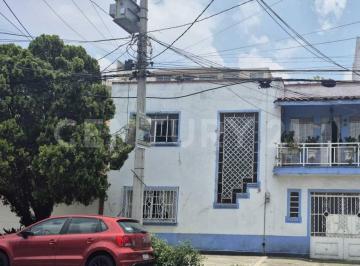 Casa · 368m² · 4 Recámaras · 4 Estacionamientos · Casa en Venta en Narvarte con Amplio Jardin Ideal Para Desarrolladores