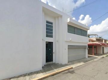 Casa de 5 habitaciones, Tijuana · Casa de 300 m² con 5 Recámaras en Venta en Tijuana