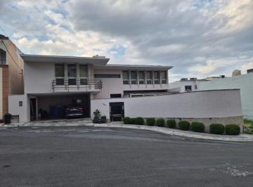 Casa de 3 habitaciones, Monterrey · Residencia en Venta en San Jeronimo Colonia Privada